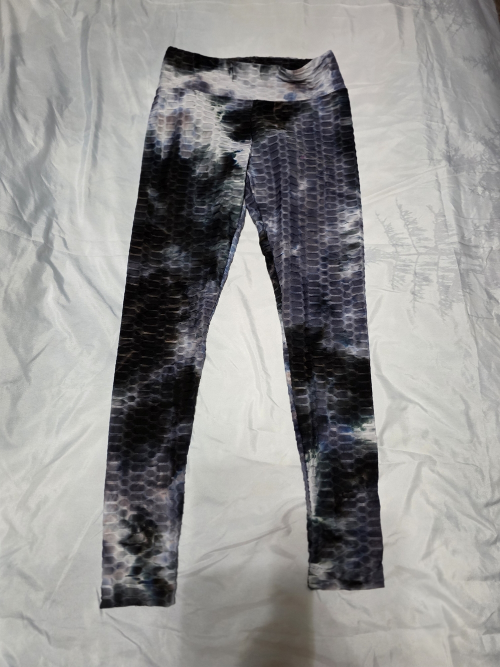 No Boundaries Black & Gray Tie-Dye Leggings